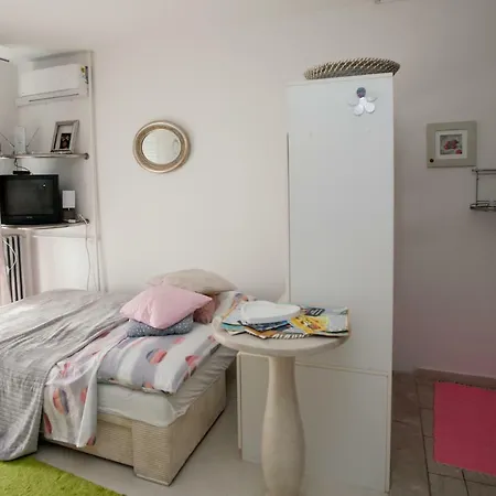 Studio Super Apartment